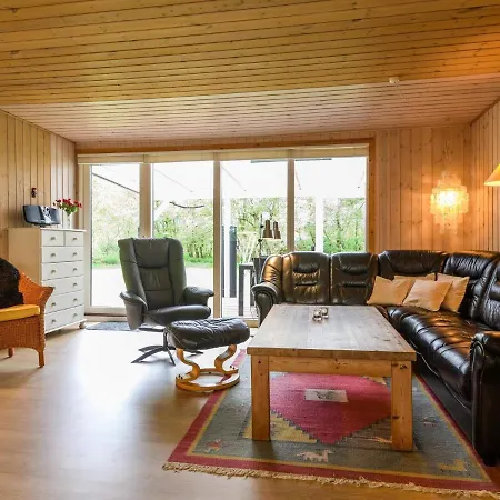Feriehus Tranquil Oasis In Rindby